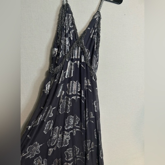 Elegant Silver Floral Maxi Dress - Picture 8 of 12